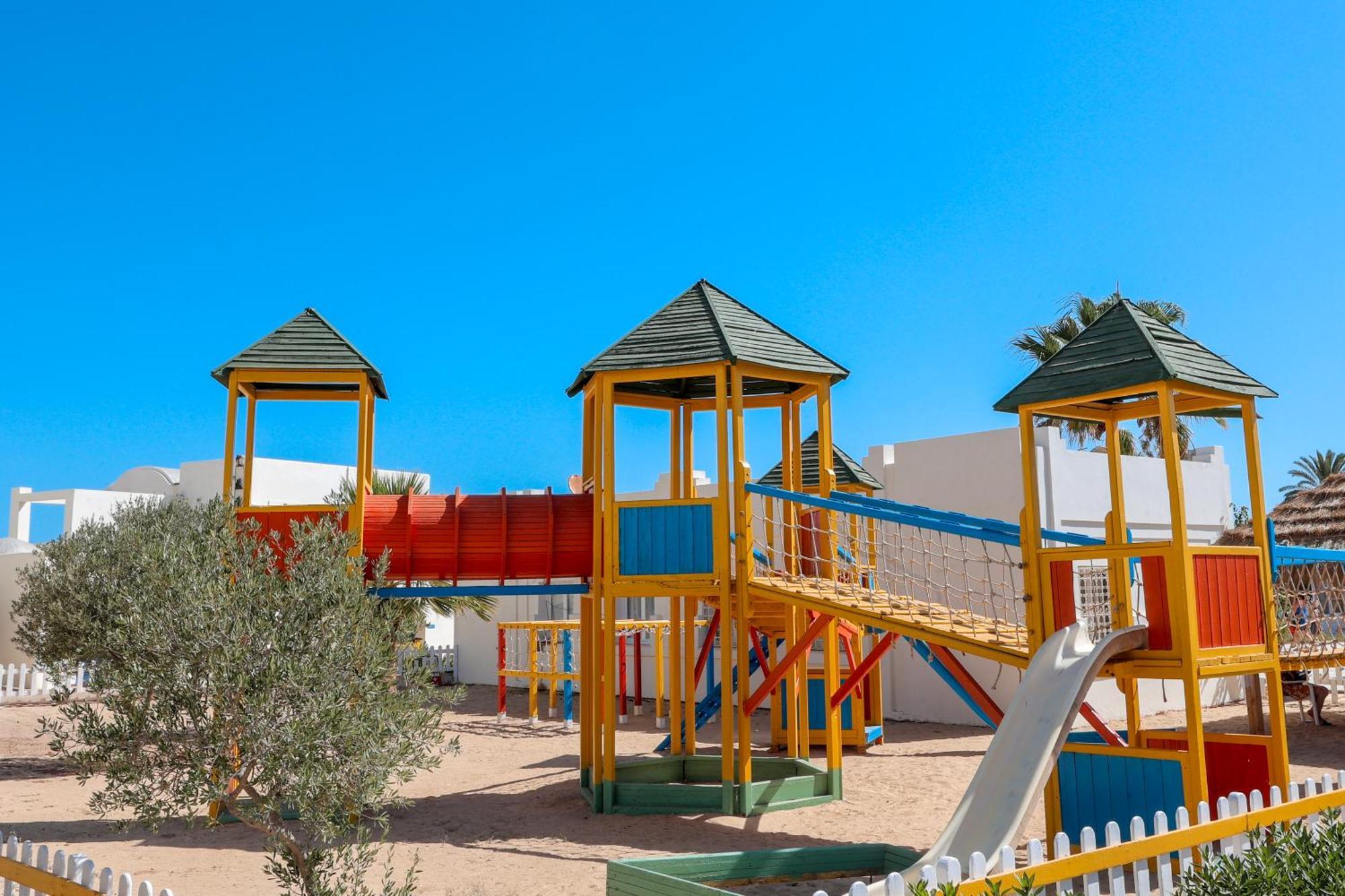 Djerba Sun Beach, Hotel & Spa フーム・スーク エクステリア 写真
