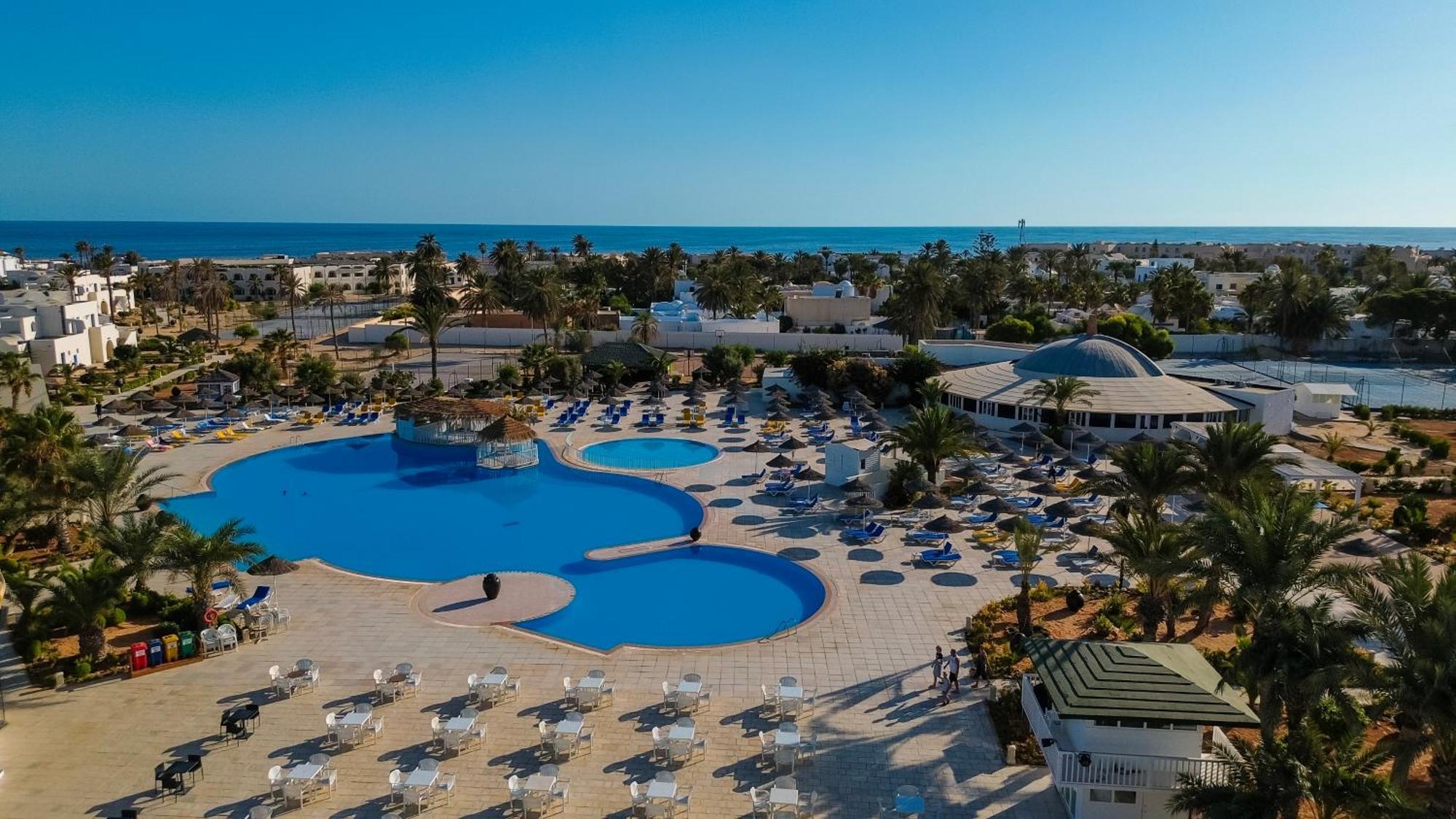 Djerba Sun Beach, Hotel & Spa フーム・スーク エクステリア 写真